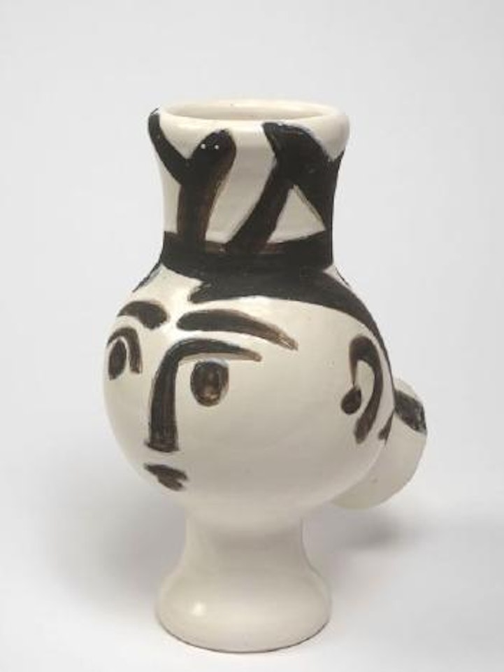 Chouette femme vase tourné by Pablo Picasso