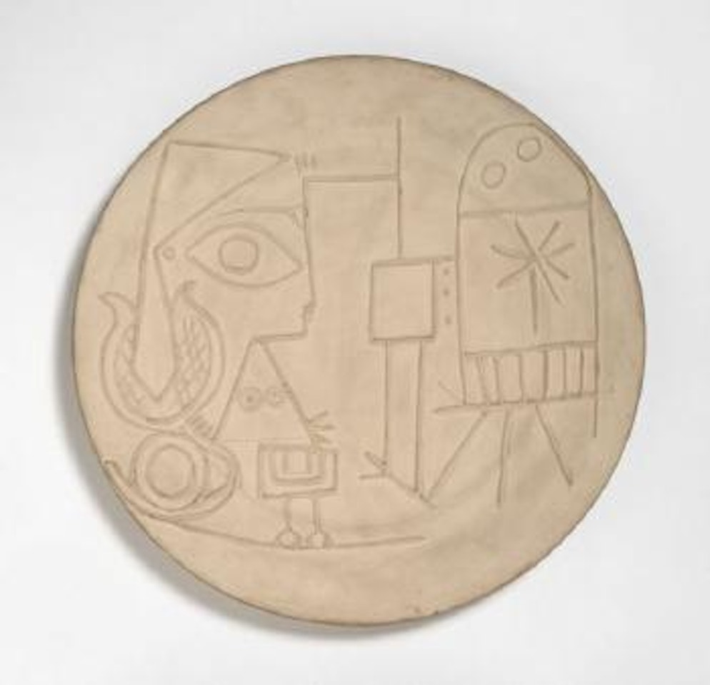 Jacqueline au chevalet plat rond by Pablo Picasso
