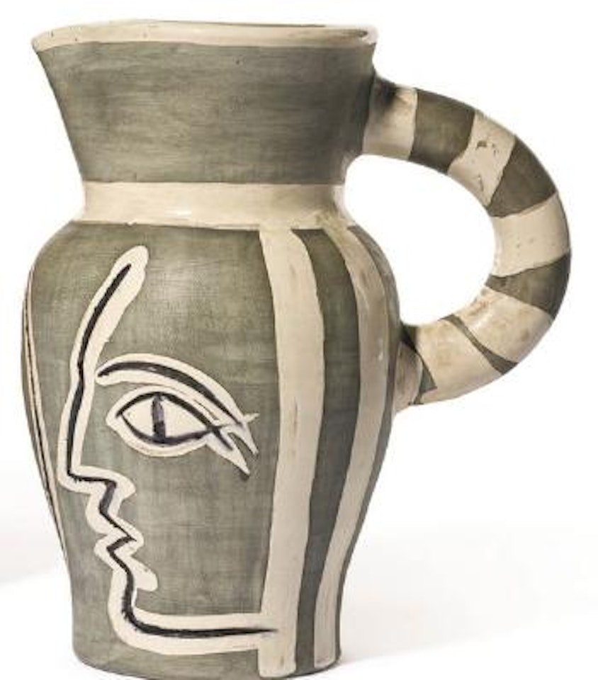 Pichet gravé gris by Pablo Picasso