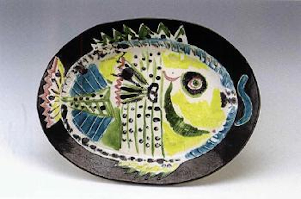 Fish in profile, a dish by Pablo Picasso