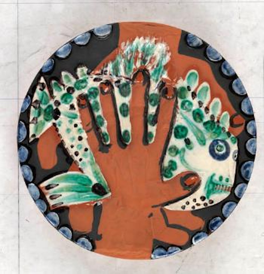 Hands with fish by Pablo Picasso