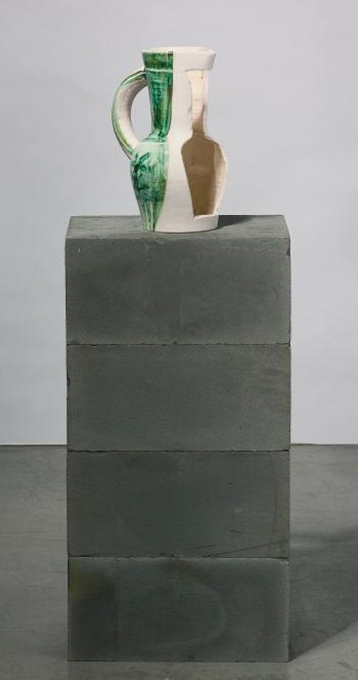 Vase Positif Negatif by Pablo Picasso