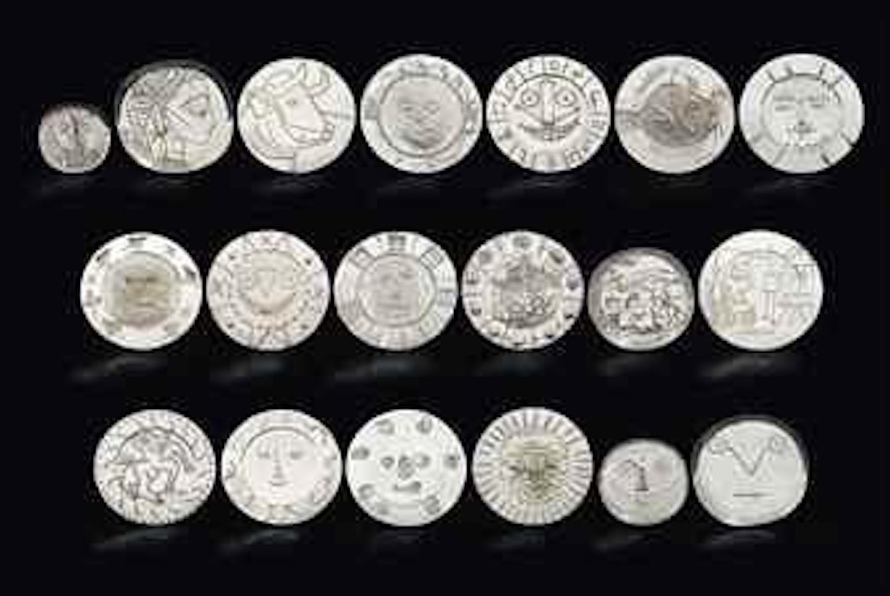 Dix-neuf plats en argent by Pablo Picasso