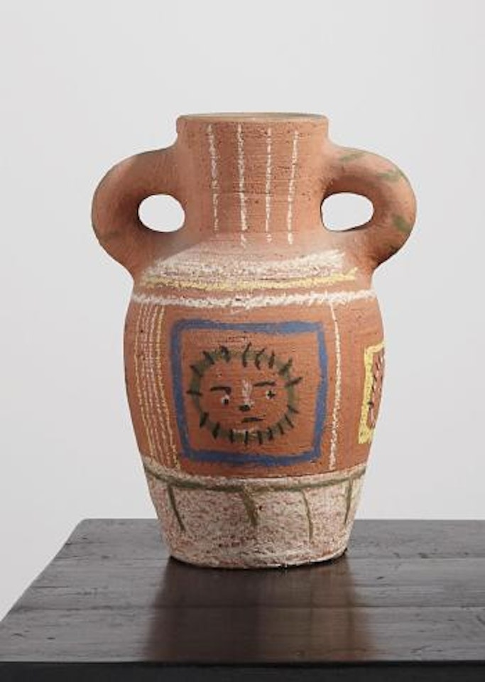 Vase avec décoration pastel (Vase with Pastel Decoration) by Pablo Picasso