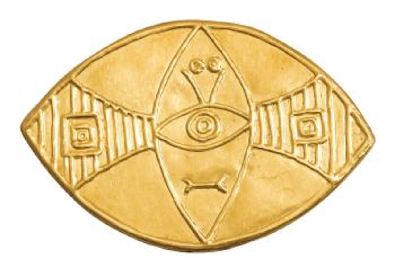 Médaillon Ovale (Oval Medallion) by Pablo Picasso